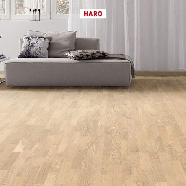 548133_HARO_Parkett_2500_Schiffsboden_Eiche_lichtweiss_Favorit_struk_naturadur_01